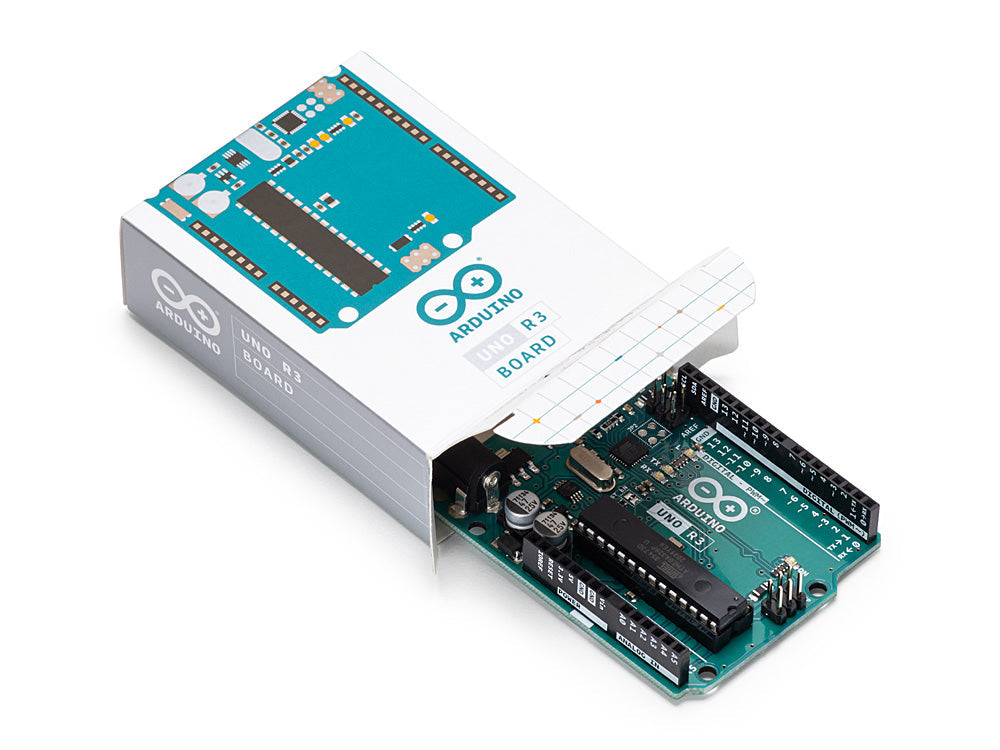 Arduino UNO Rev3 unboxed